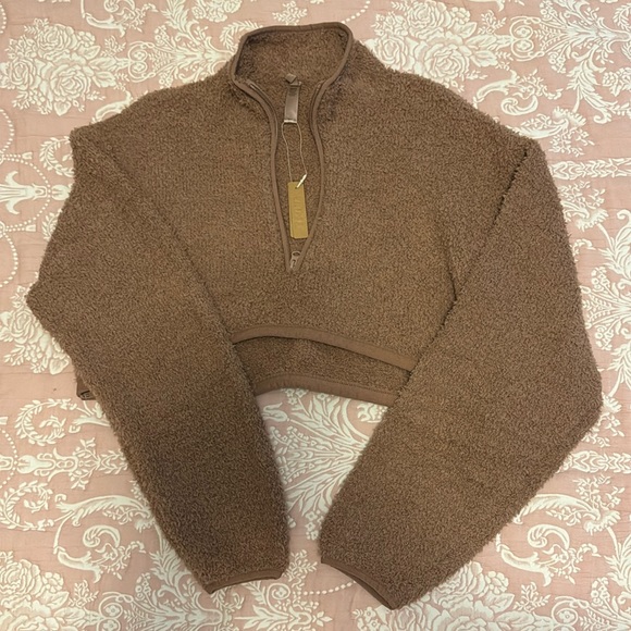 SKIMS Sweaters - SKIMS Cozy Knit Teddy Plush Crop Pullover S/M